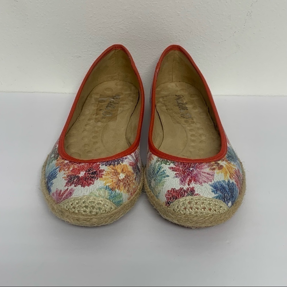 Michelle D Women's Size 7.5M Floral Espadrille Flats Shoes